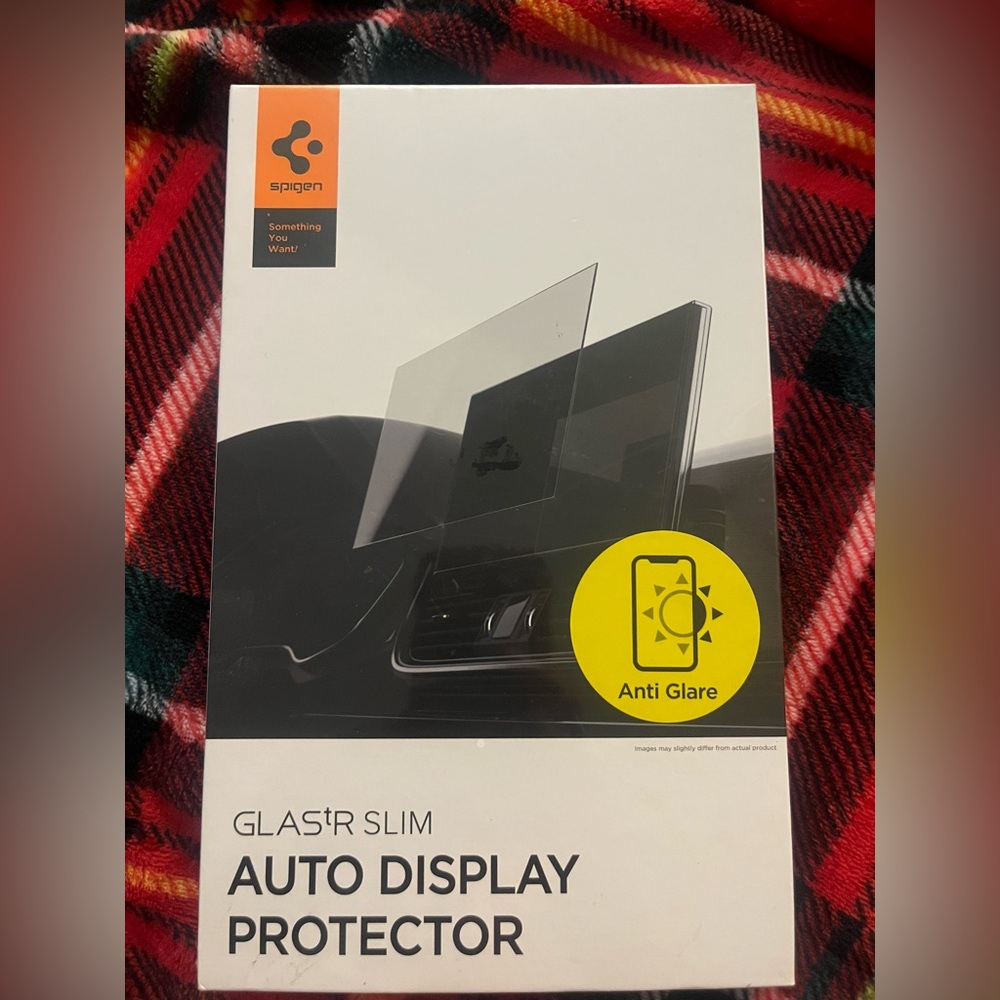 New! Spigen GlasTR Slim Auto Display Protector - Picture 1 of 2